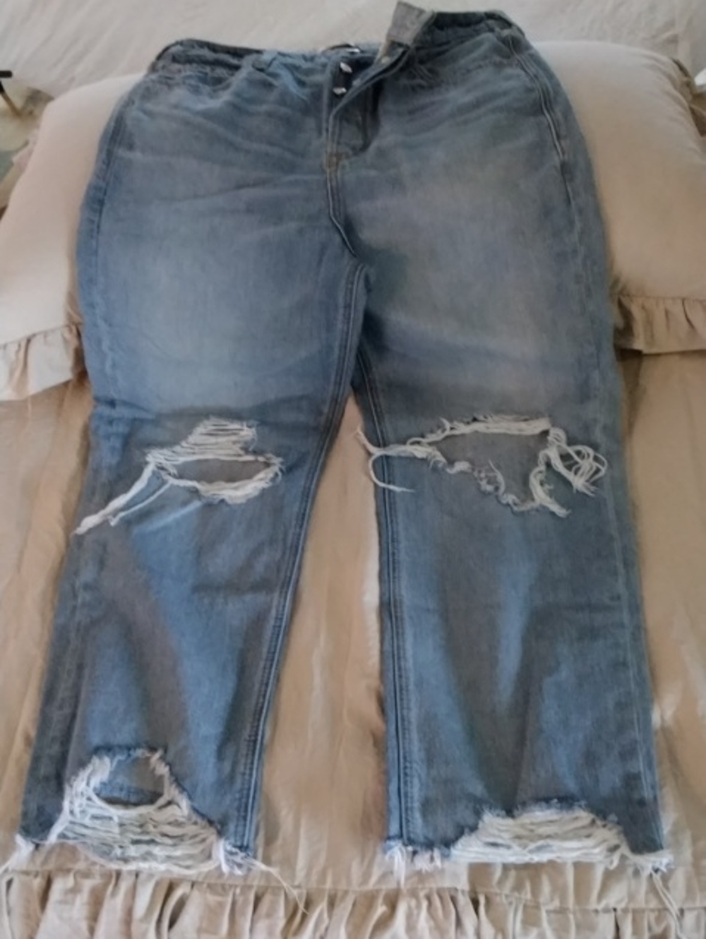 Distressed Light Blue Women’s Jeans